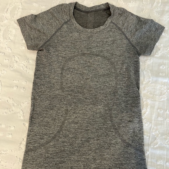 Lululemon swiftly tech, grey, size 6 - Picture 1 of 3